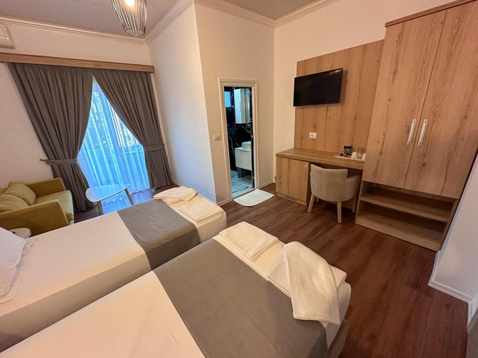 Hotel Murati Ksamil Exterior photo