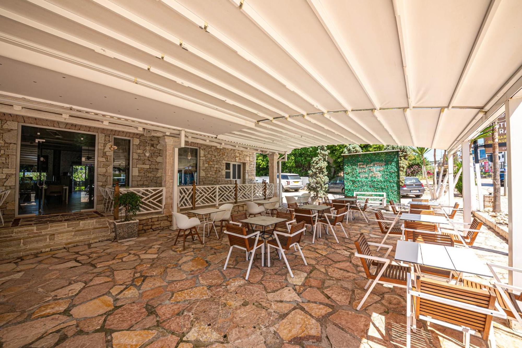 Hotel Murati Ksamil Exterior photo