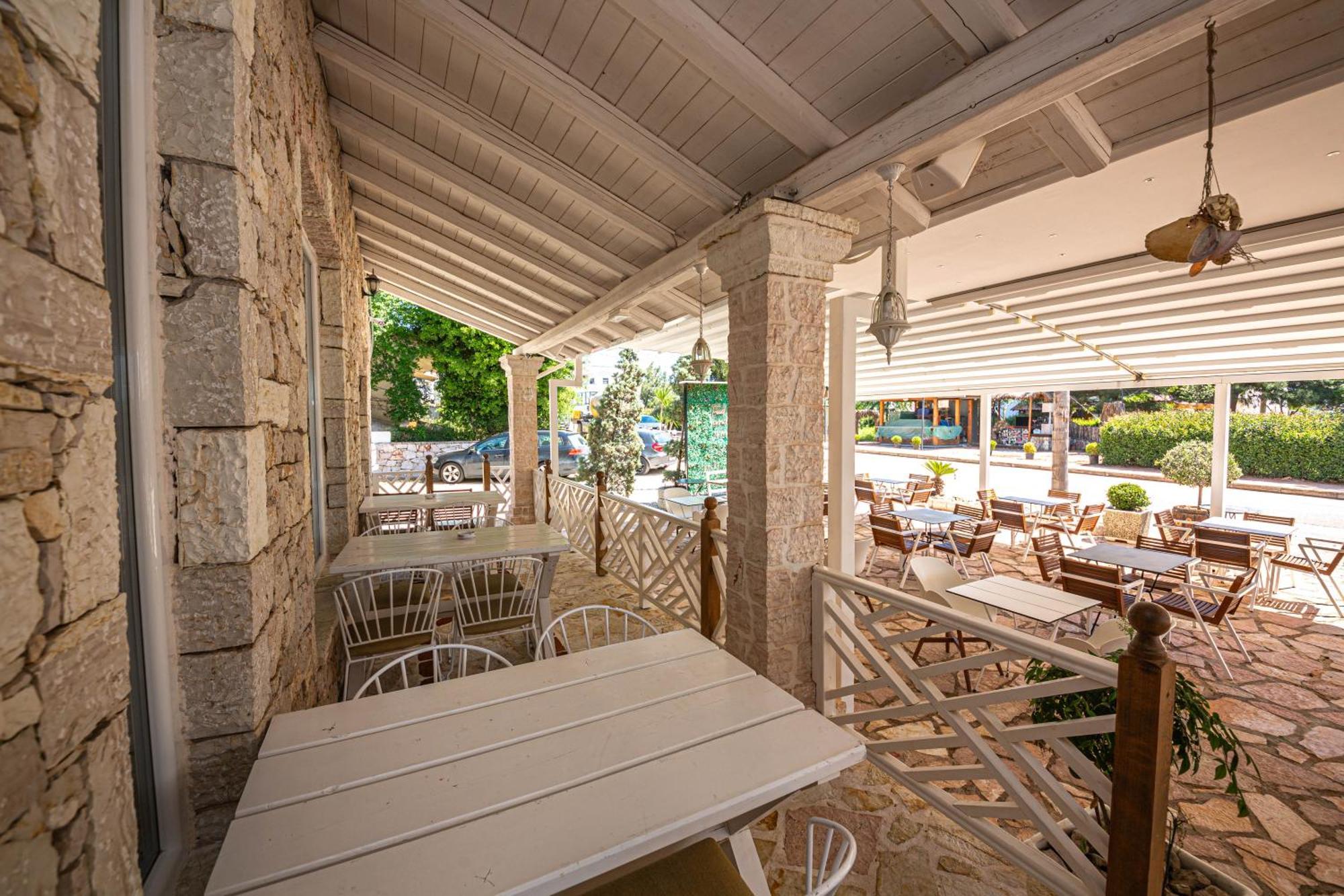 Hotel Murati Ksamil Exterior photo