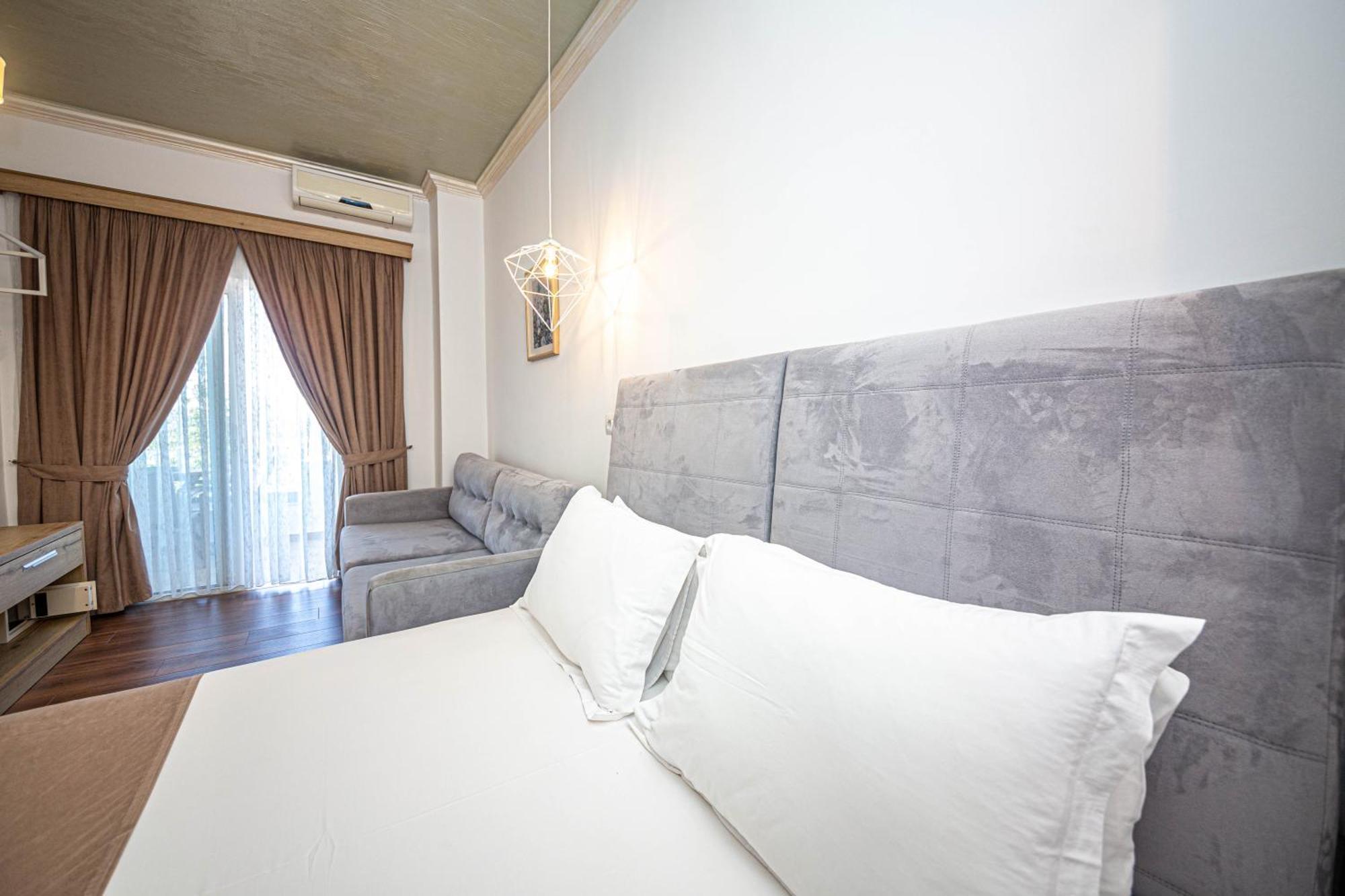 Hotel Murati Ksamil Exterior photo